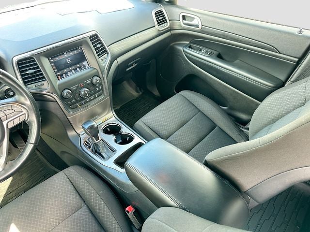 2020 Jeep Grand Cherokee Laredo E 3.6 V6