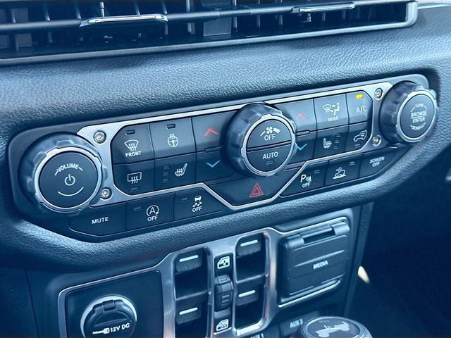 2025 Jeep Wrangler Willys 3.6 V6