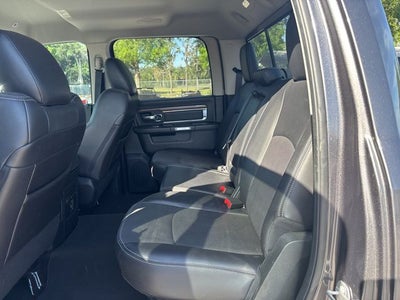 2017 RAM 1500 Laramie 5.7 HEMI V8