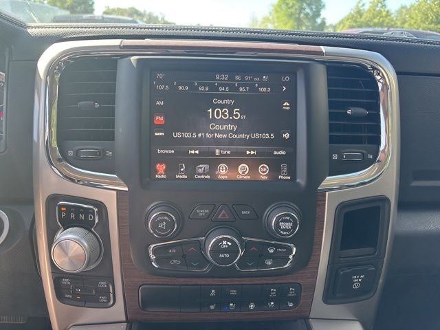 2017 RAM 1500 Laramie 5.7 HEMI V8