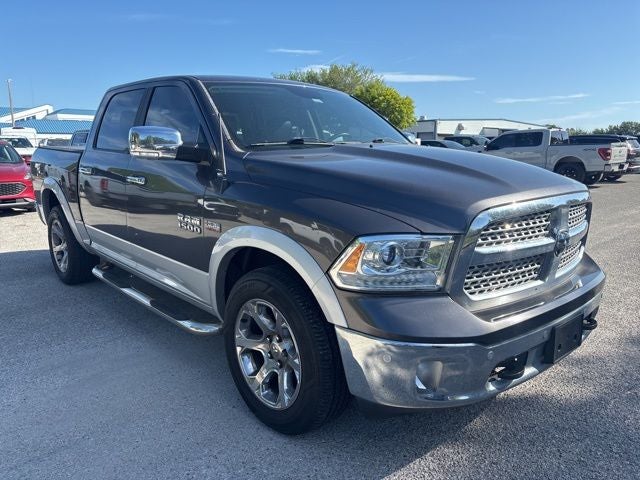 2017 RAM 1500 Laramie 5.7 HEMI V8