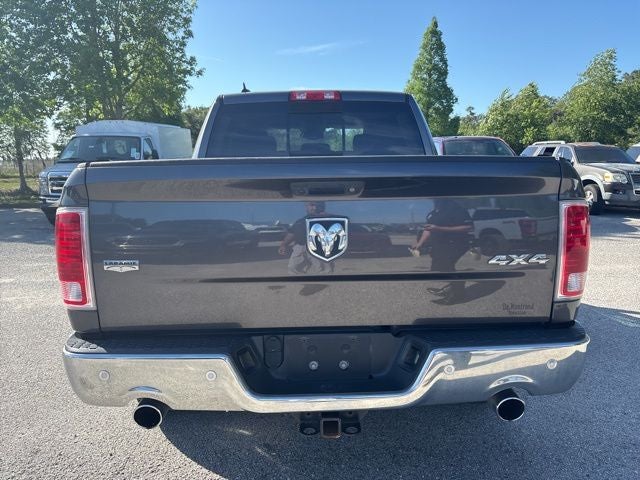 2017 RAM 1500 Laramie 5.7 HEMI V8