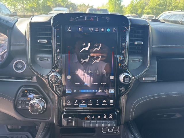 2022 RAM 1500 Limited 5.7 HEMI V-8