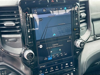 2022 RAM 1500 Limited 5.7 HEMI V-8