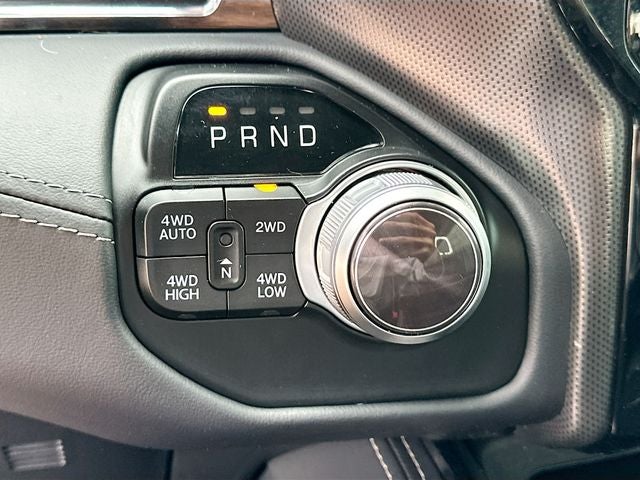 2022 RAM 1500 Limited 5.7 HEMI V-8