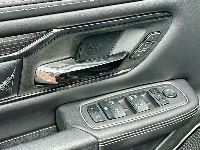 2022 RAM 1500 Limited 5.7 HEMI V-8