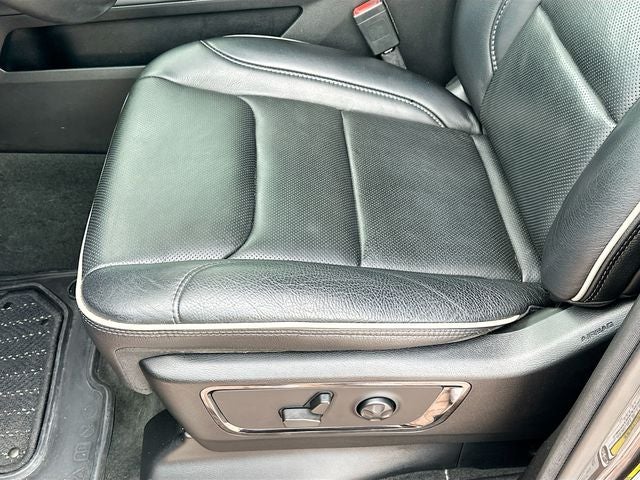 2022 RAM 1500 Limited 5.7 HEMI V-8