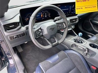 2025 Ford Mustang Dark Horse