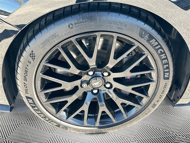 2018 Ford Mustang GT Premium PERFORMANCE PACKAGE