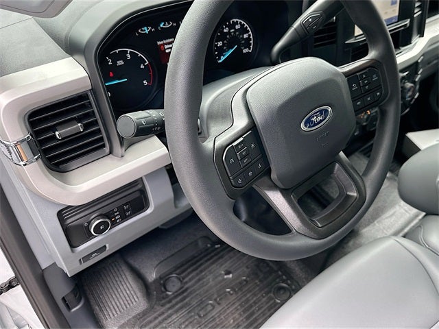 2025 Ford F-450SD XL 2WD CREW CAB DRW