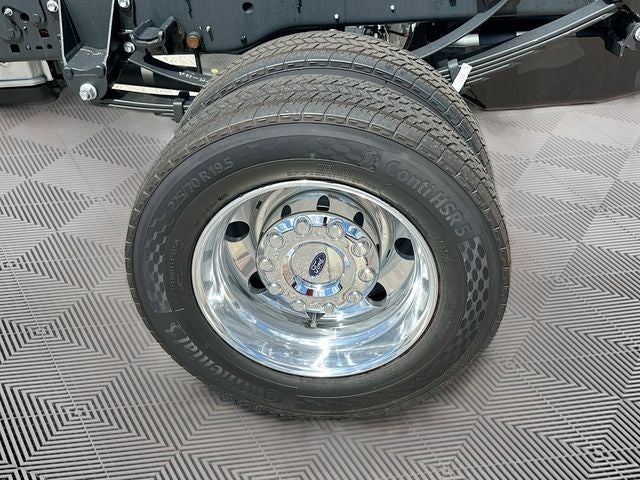 2026 Ford F-450SD Lariat DRW
