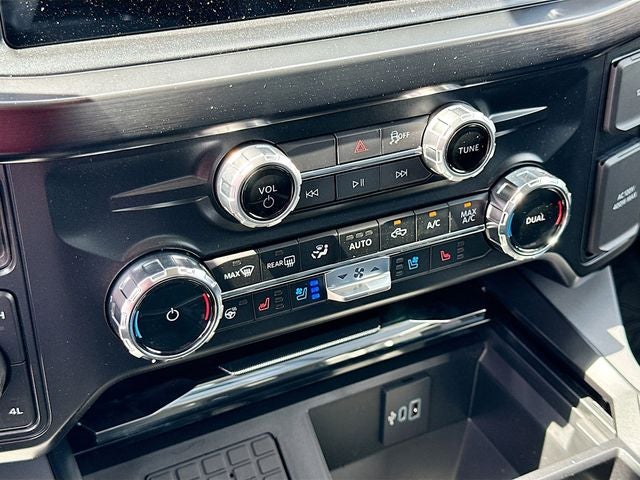 2026 Ford F-450SD Lariat DRW