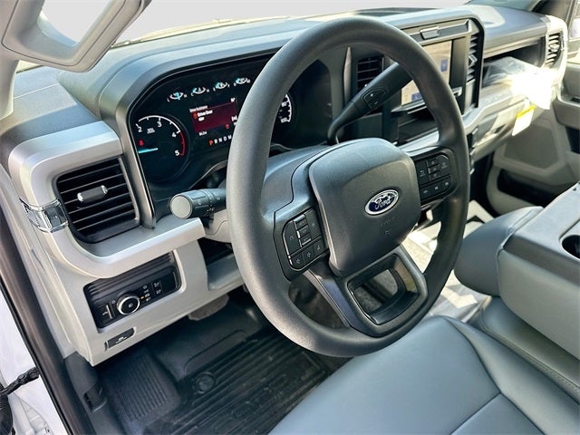 2025 Ford F-550SD XL KNAPHEIDE 11' GOOSENECK DRW