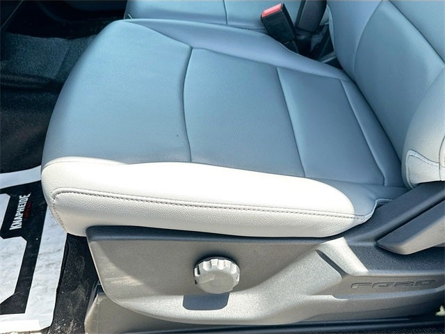 2025 Ford F-550SD XL KNAPHEIDE 11' GOOSENECK DRW