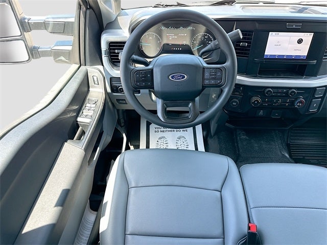 2025 Ford F-550SD XL KNAPHEIDE 11' GOOSENECK DRW