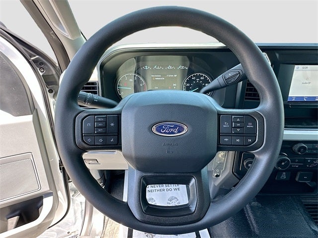 2025 Ford F-550SD XL KNAPHEIDE 11' GOOSENECK DRW