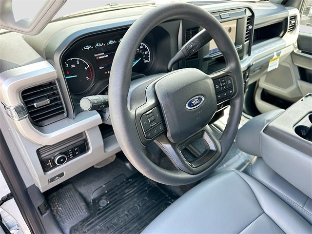 2025 Ford F-550SD KNAPHEIDE 11' GOOSENECK DRW