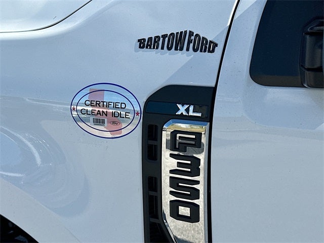 2026 Ford F-350SD XL KNAPHEIDE 9' GOOSENECK