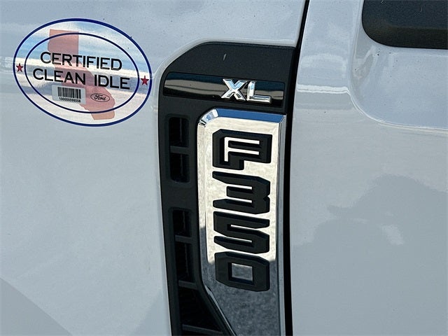 2026 Ford F-350SD XL KNAPHEIDE 9' GOOSENECK