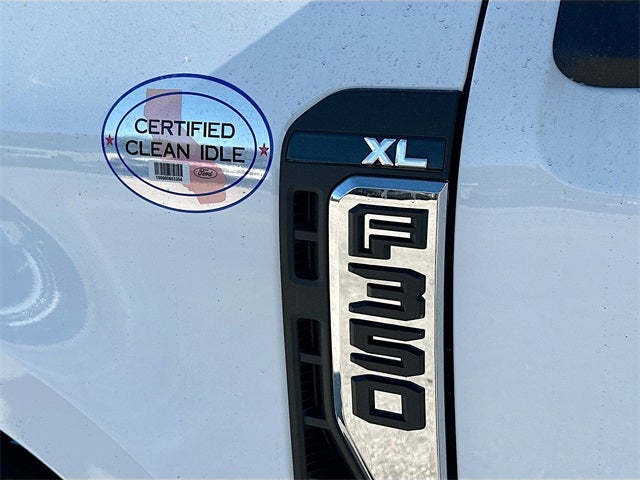 2026 Ford F-350SD XL KNAPHEIDE 9' GOOSENECK