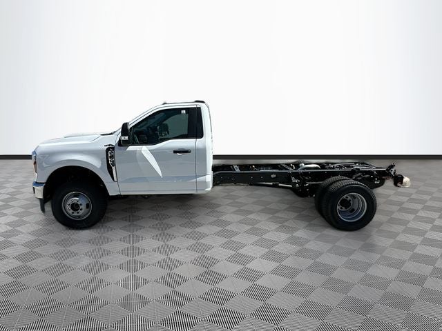 2026 Ford F-350SD XL DRW 4WD REG CAB