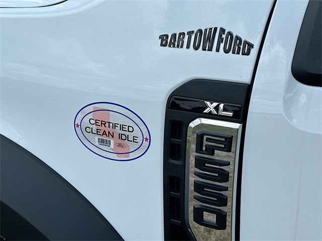 2025 Ford F-550SD DRW 4WD CREW CAB DRW
