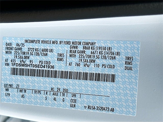 2025 Ford F-550SD DRW 4WD CREW CAB DRW