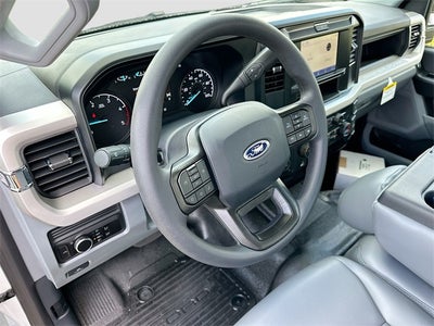 2025 Ford F-550SD DRW 4WD CREW CAB DRW