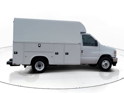 2027 Ford E-350SD Base Cutaway