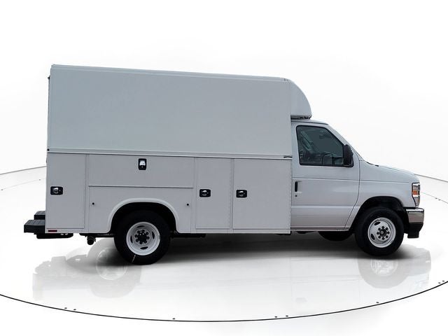 2027 Ford E-350SD Base Cutaway