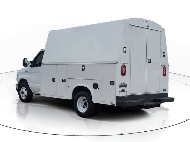 2027 Ford E-350SD Base Cutaway