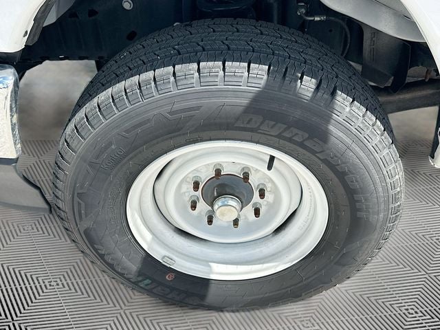 2025 Ford E-350SD Base Cutaway