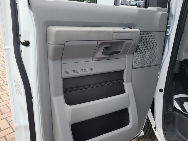 2027 Ford E-350SD Base Cutaway