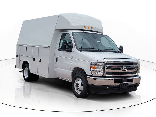 2027 Ford E-350SD Base Cutaway