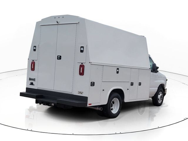 2027 Ford E-350SD Base Cutaway