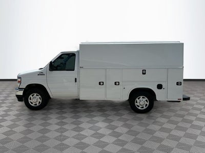 2026 Ford E-350SD Base Cutaway