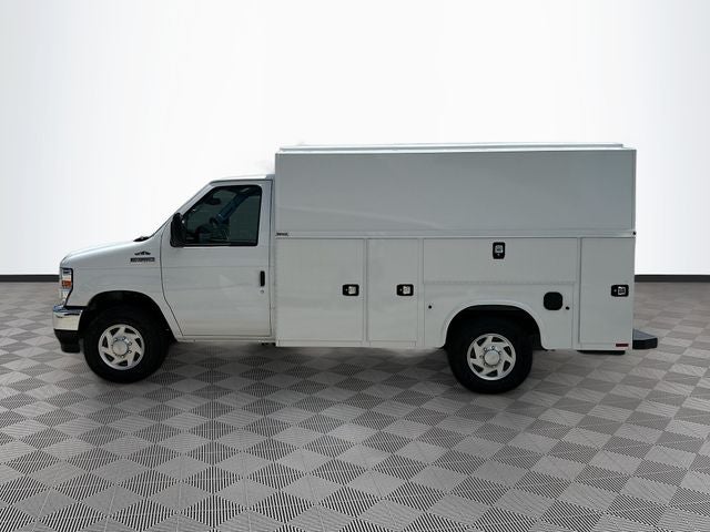 2026 Ford E-350SD Base Cutaway
