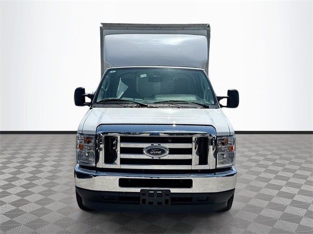 2025 Ford E-350SD Base Cutaway