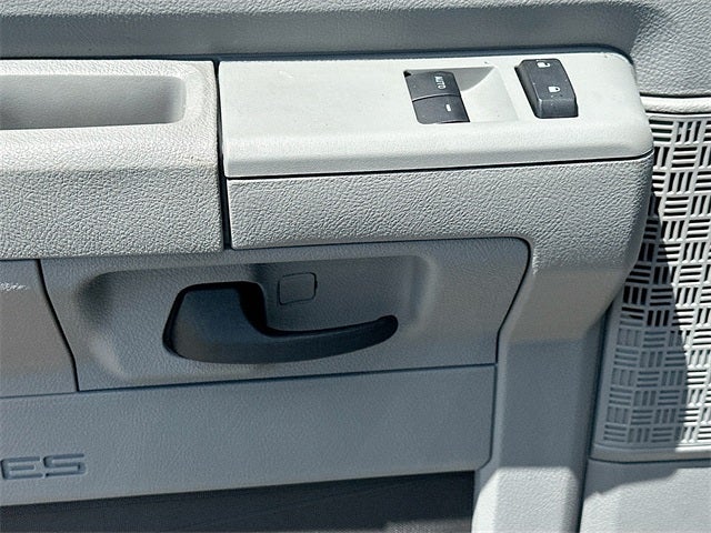 2025 Ford E-350SD Base Cutaway