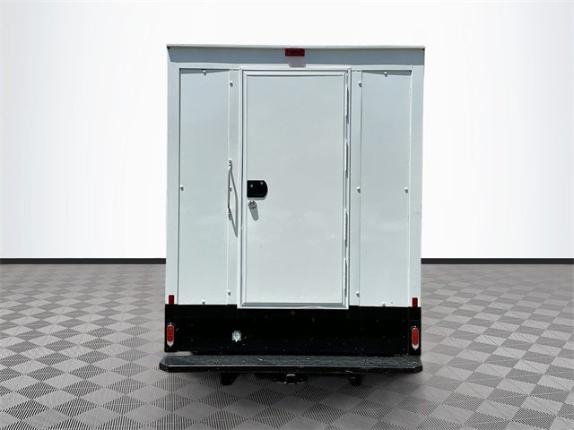 2025 Ford E-350SD Base Cutaway