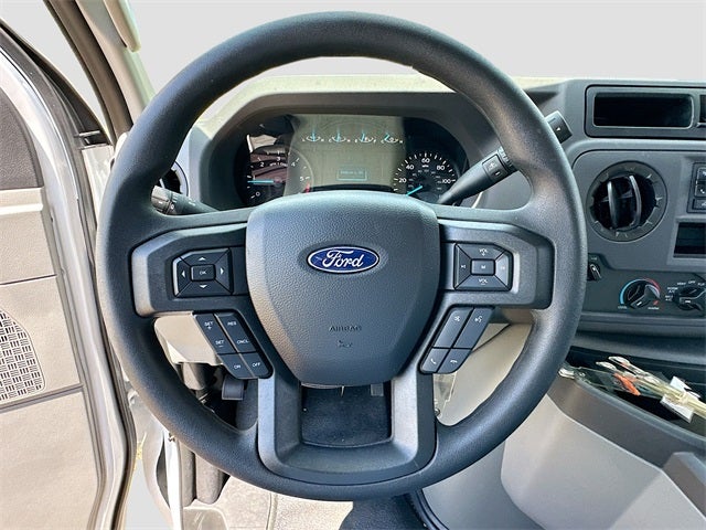 2025 Ford E-350SD Base Cutaway