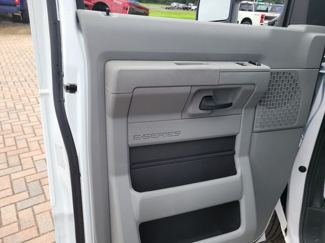 2027 Ford E-350SD Base Cutaway