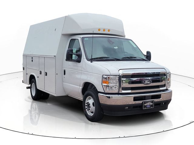 2027 Ford E-350SD Base Cutaway