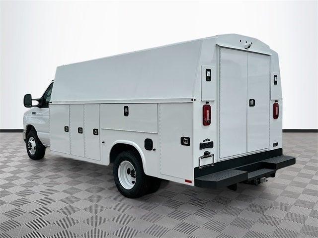 2026 Ford E-350SD Base KNAPHEIDE KUV