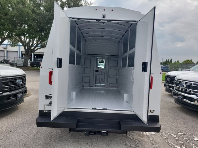 2027 Ford E-350SD Base Cutaway