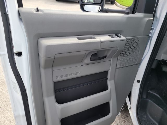 2027 Ford E-350SD Base Cutaway