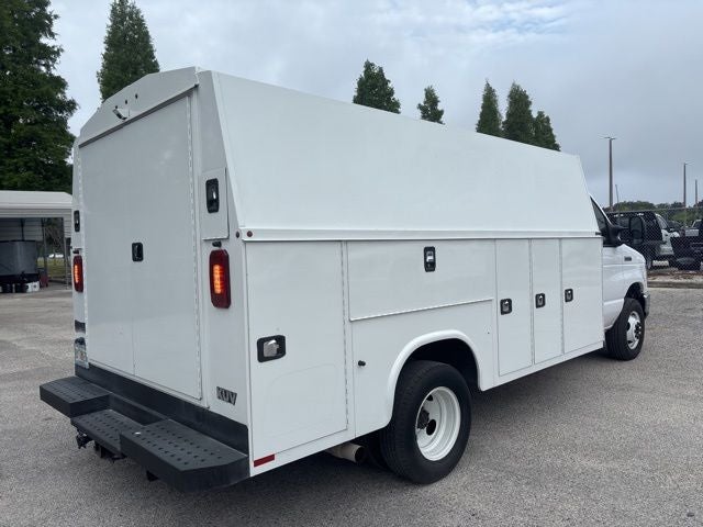 2023 Ford E-450SD Base KUV