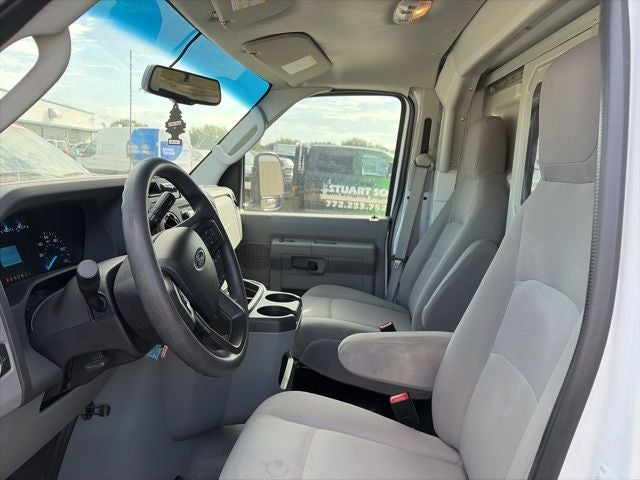 2023 Ford E-450SD Base 7.3 V8