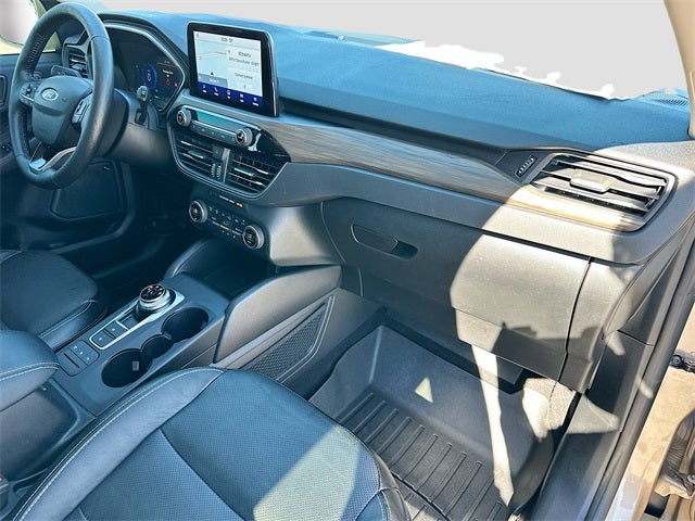 2020 Ford Escape Titanium Hybrid