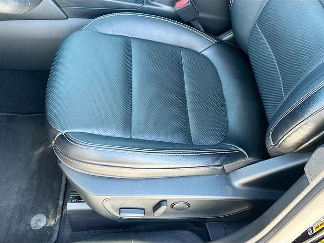 2020 Ford Escape Titanium Hybrid